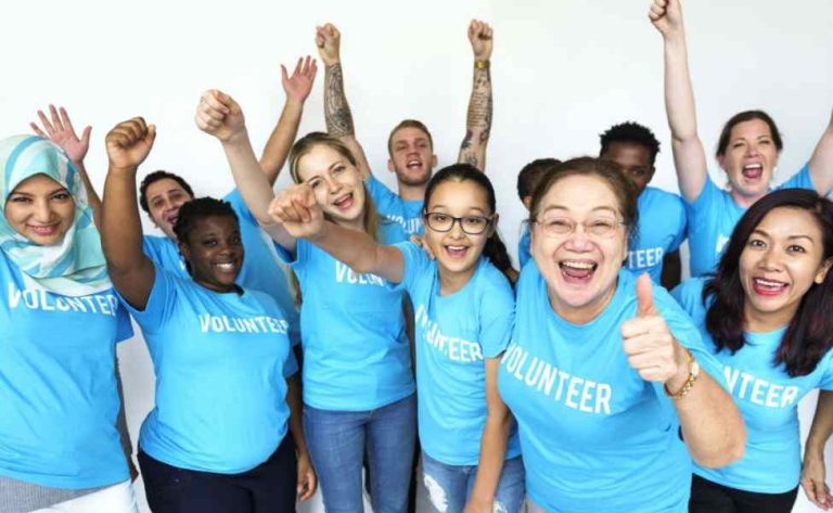 Judul: Melanjutkan Perjalanan Hidup dengan Volunteer Setelah Lulus: Membangun Pengalaman dan Membentuk Karakter