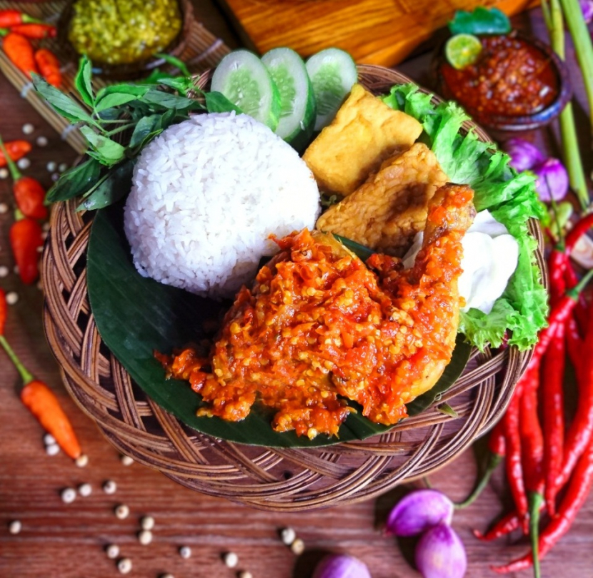 Kuliner Pedas Khas Indonesia: Surga bagi Pecinta Cabai