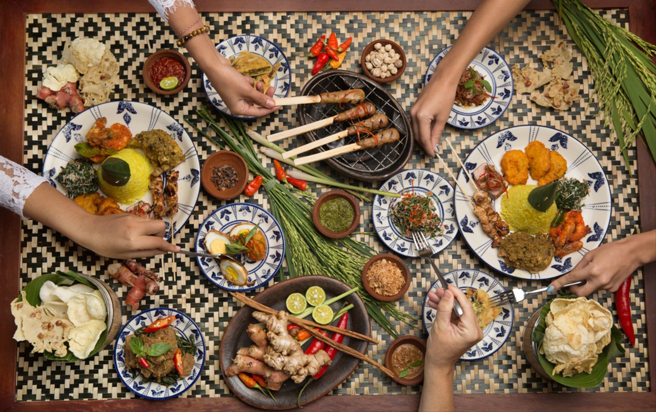 25 Kuliner Khas Nusantara yang Wajib Kamu Coba Sekali Seumur Hidup