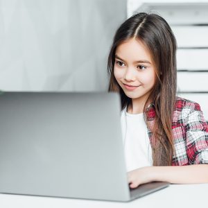 Judul: Memulai Karir Digital: Skill yang Perlu Dipelajari untuk Pemula yang Baru Lulus Sekolah