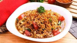 Mie Pedas Terbaru yang Bikin Anak Muda Rela Antri Panjang