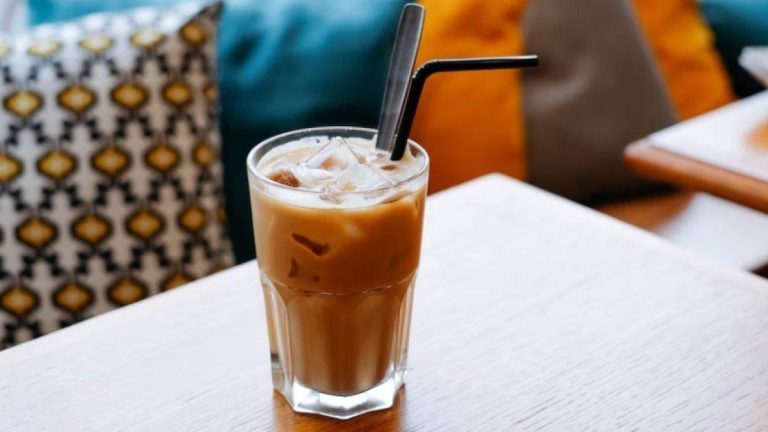Kopi Kekinian di Surabaya yang Lagi Viral di TikTok: Trend Baru di Dunia Perkopian