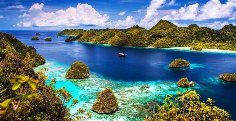 Tempat Wisata Indonesia yang Cocok untuk Konten Media Sosial